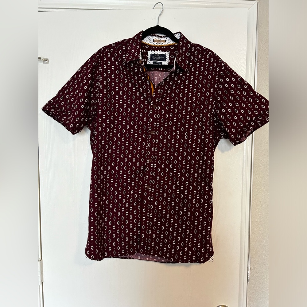 Across the pond men’s maroon button up shirt size large